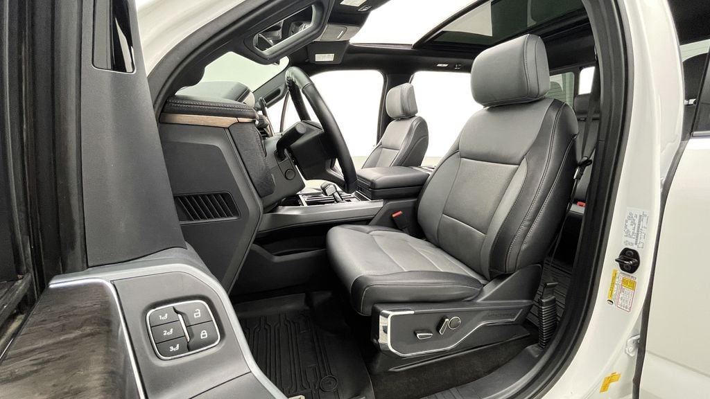 Ford F-150 Lightning LARIAT 2022
