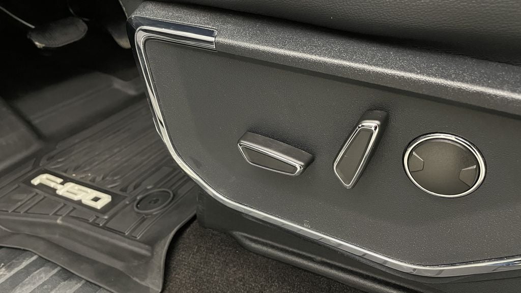 Ford F-150 Lightning LARIAT 2022