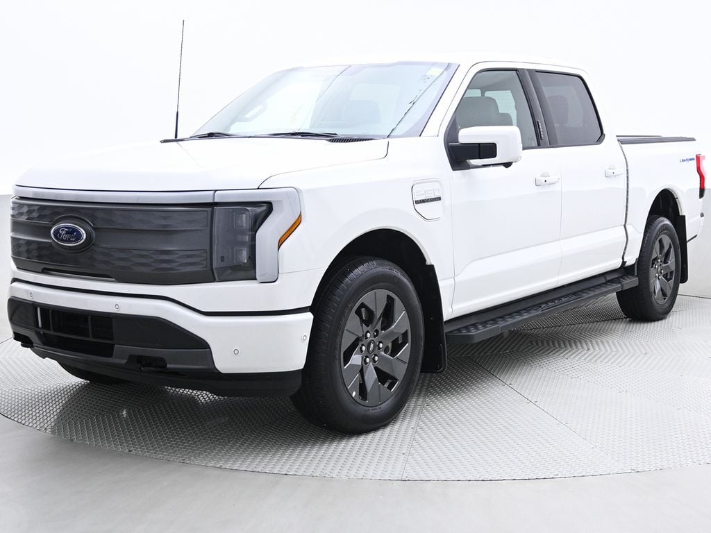 Ford F-150 Lightning LARIAT 2022