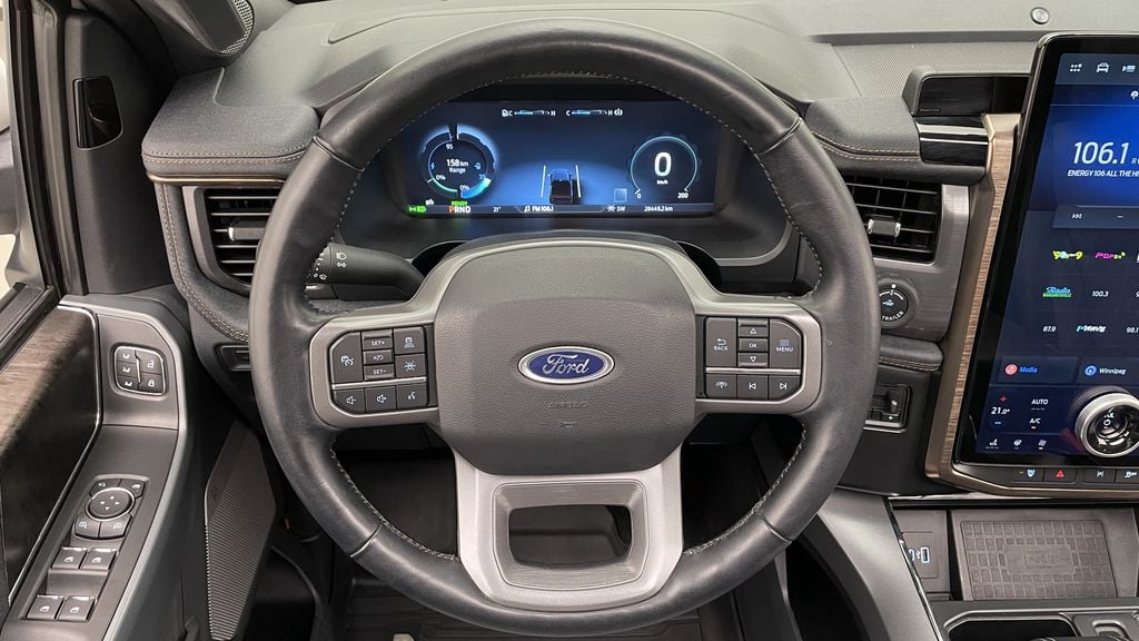 Ford F-150 Lightning LARIAT 2022