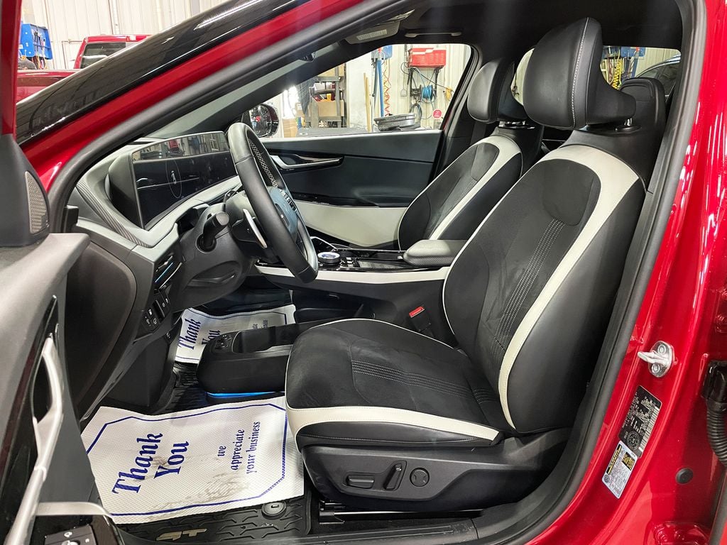 Kia EV6 Long Range w/GT-Line Pkg 2 2023