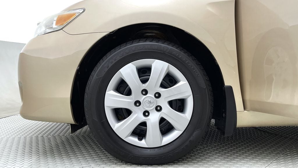 Toyota Camry LE 2011