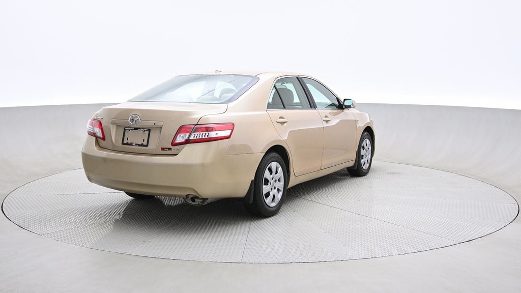 Toyota Camry LE 2011