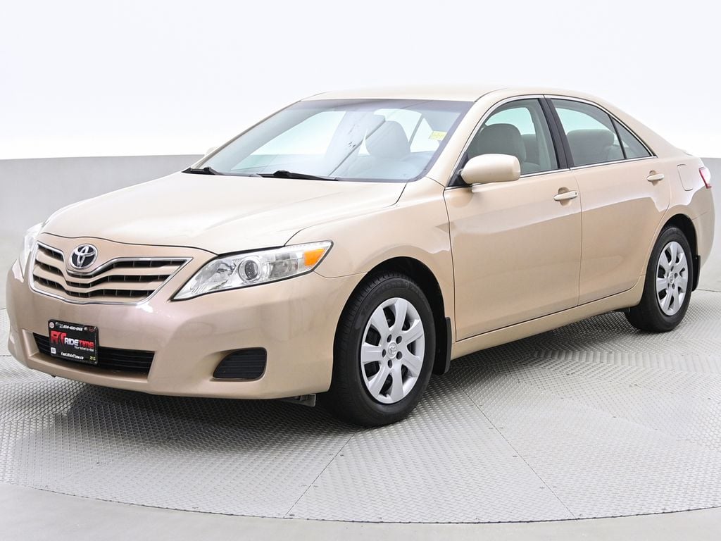 Toyota Camry LE 2011
