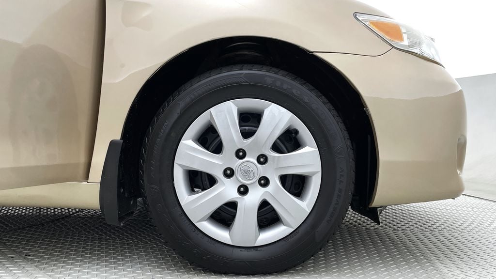 Toyota Camry LE 2011