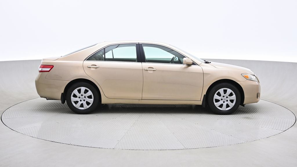 Toyota Camry LE 2011