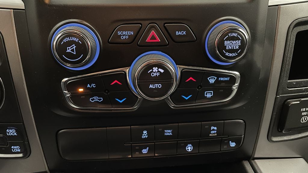 Ram 1500 Classic WARLOCK 2021