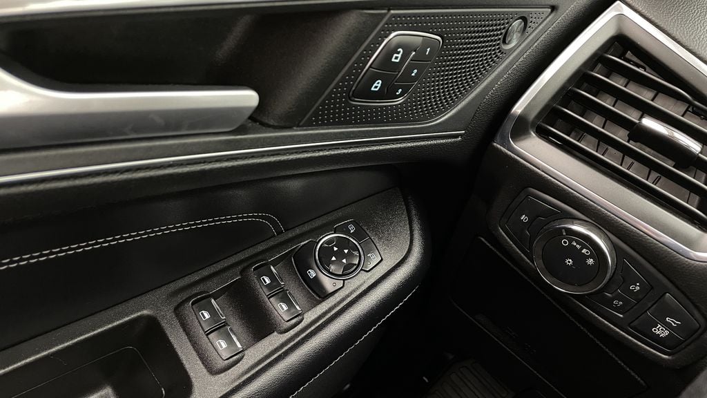 Ford Edge TITANIUM 2022