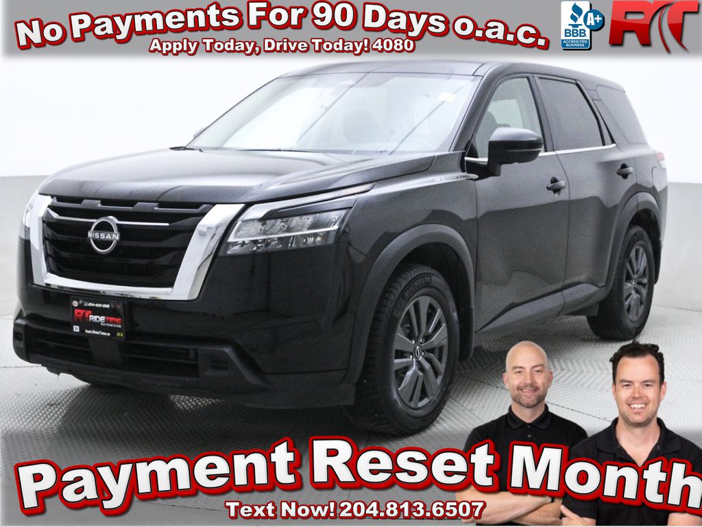Nissan Pathfinder S 2022