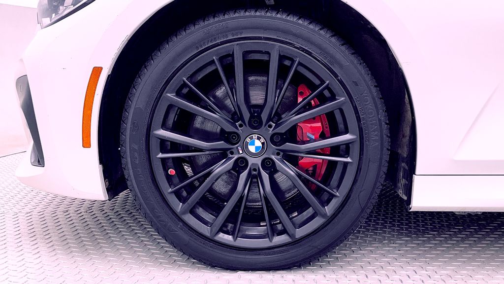 BMW 3 Series 330i xDrive 2021