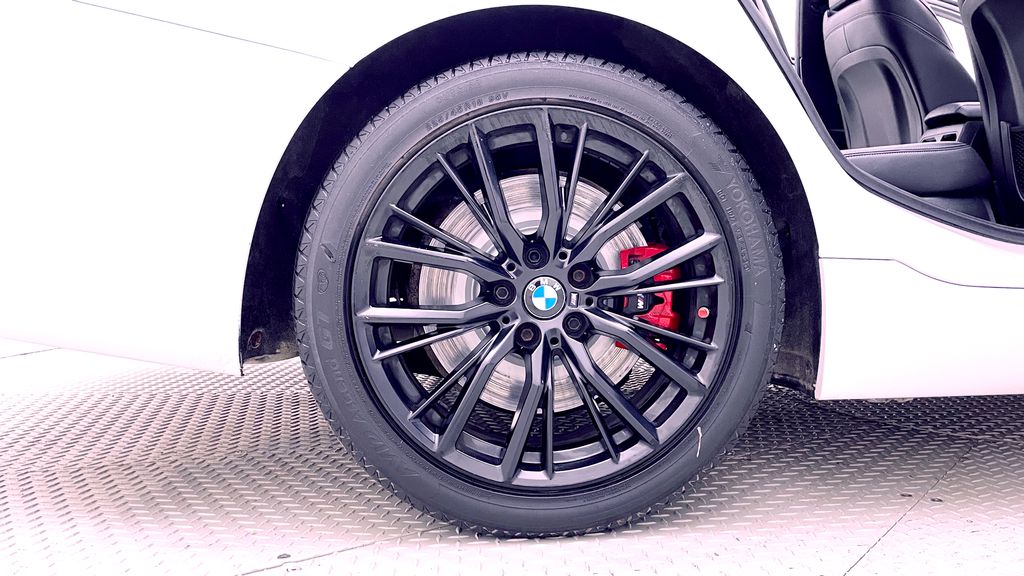 BMW 3 Series 330i xDrive 2021