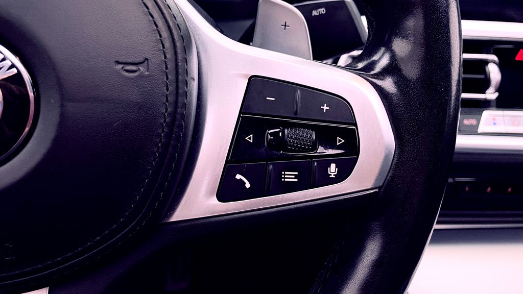 BMW 3 Series 330i xDrive 2021
