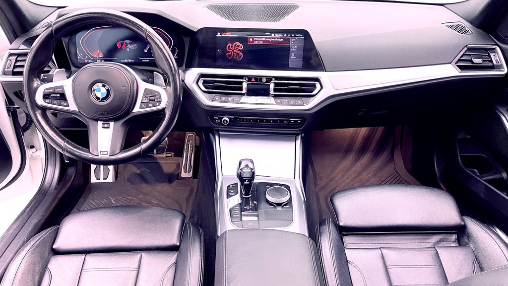 BMW 3 Series 330i xDrive 2021