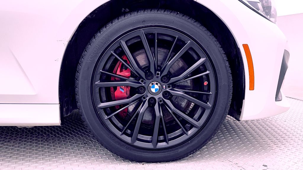 BMW 3 Series 330i xDrive 2021