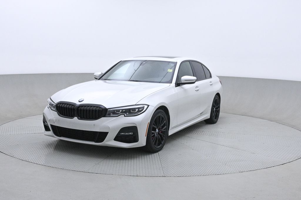 BMW 3 Series 330i xDrive 2021