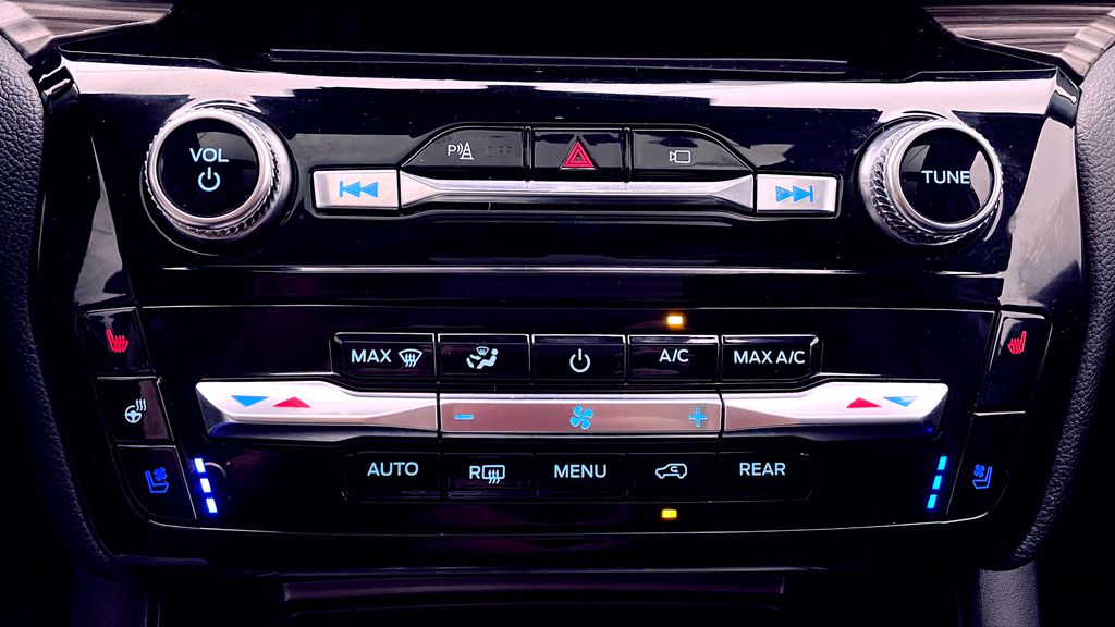 Ford Explorer Limited 2022
