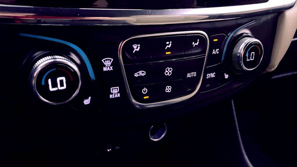 Chevrolet Traverse LT Cloth 2023