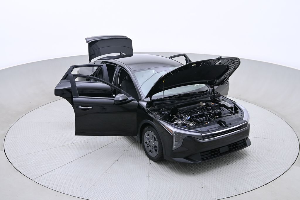 Kia K4 LX 2025