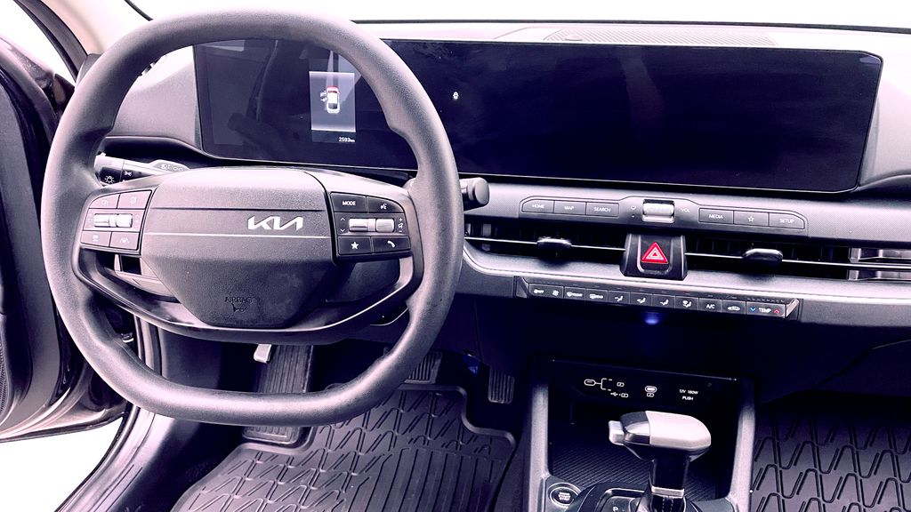 Kia K4 LX 2025