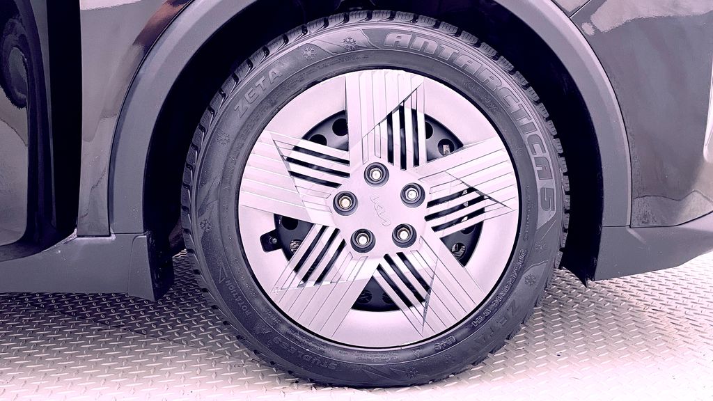 Kia K4 LX 2025