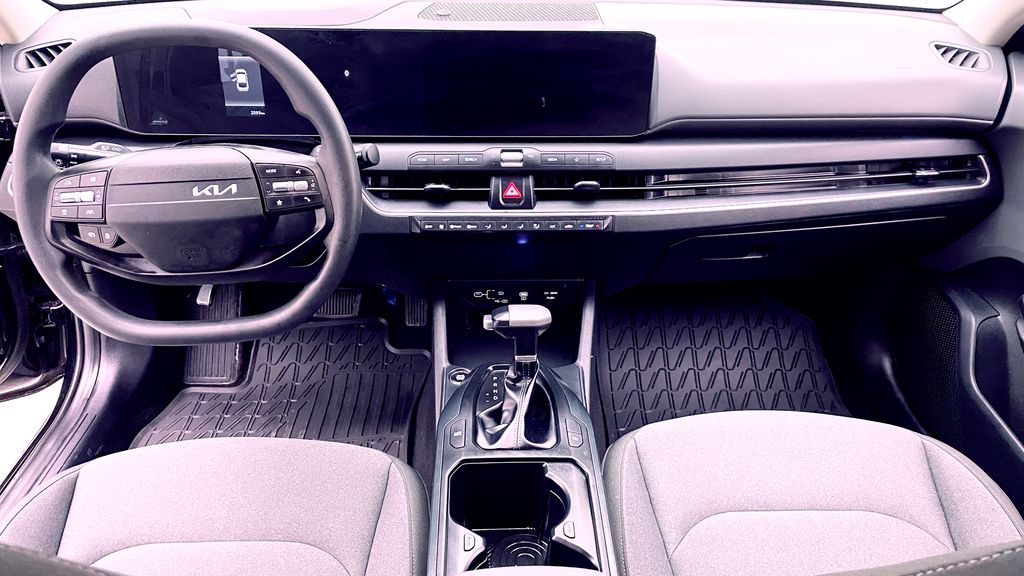 Kia K4 LX 2025