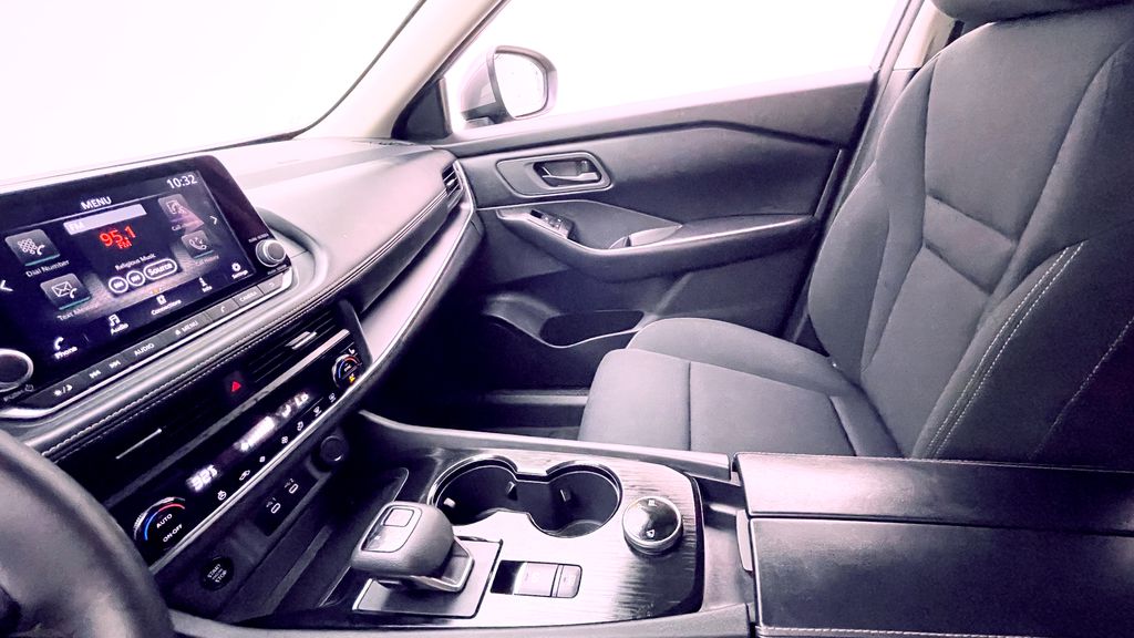 Nissan Rogue S 2025